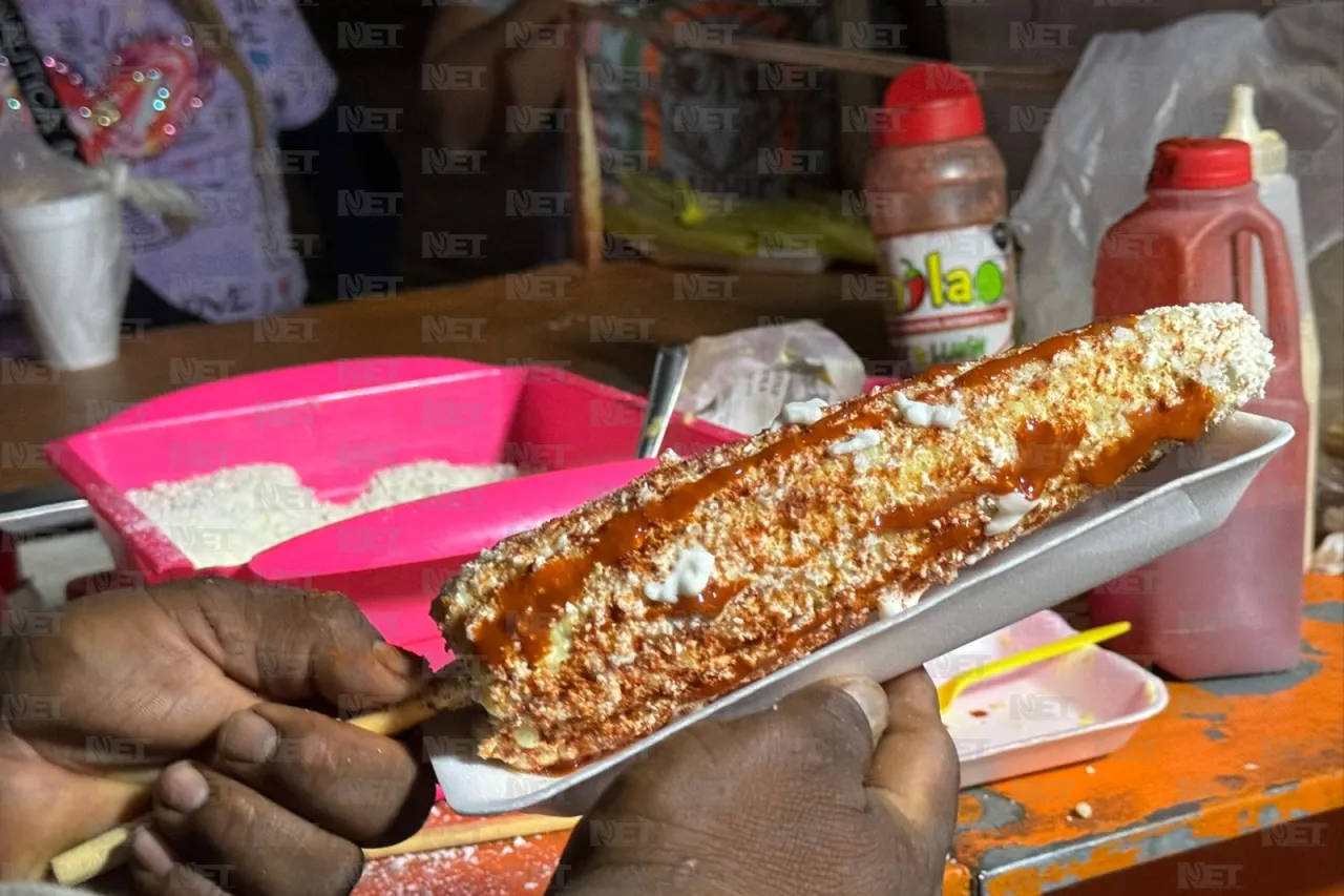 Disfrutan juarenses del primer día de la Feria del Tamal en el Parque Central