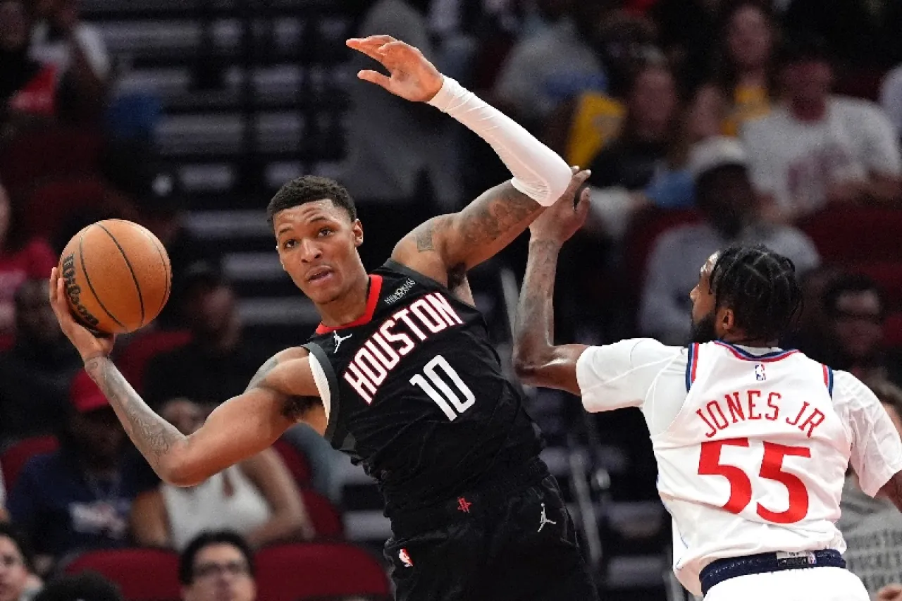 Rockets pisan fuerte y aplastan a los Clippers