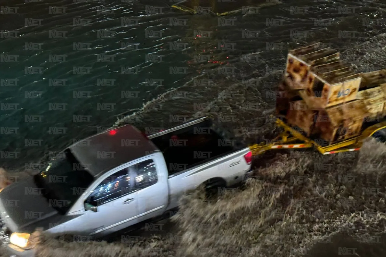 Así luce la carretera Juárez Porvenir inundada