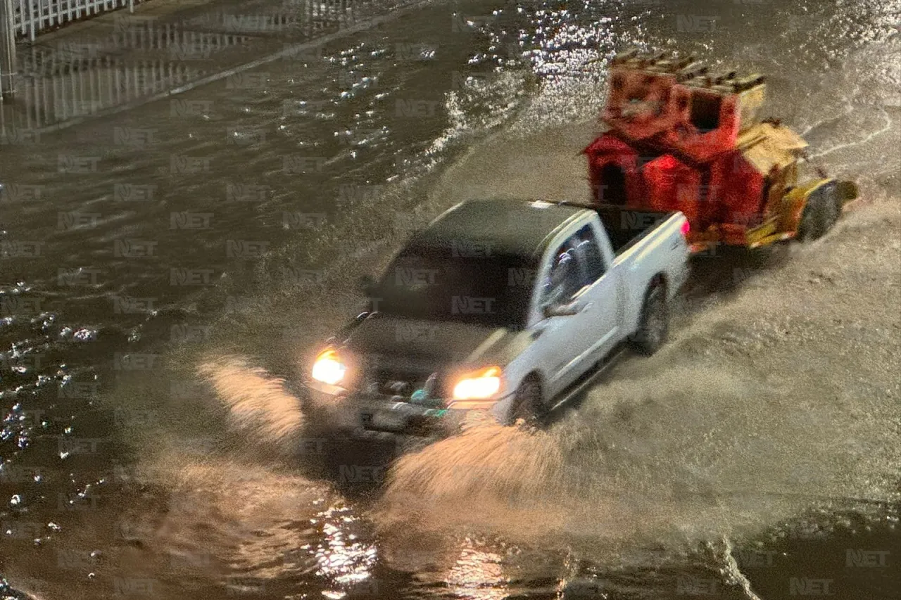 Así luce la carretera Juárez Porvenir inundada