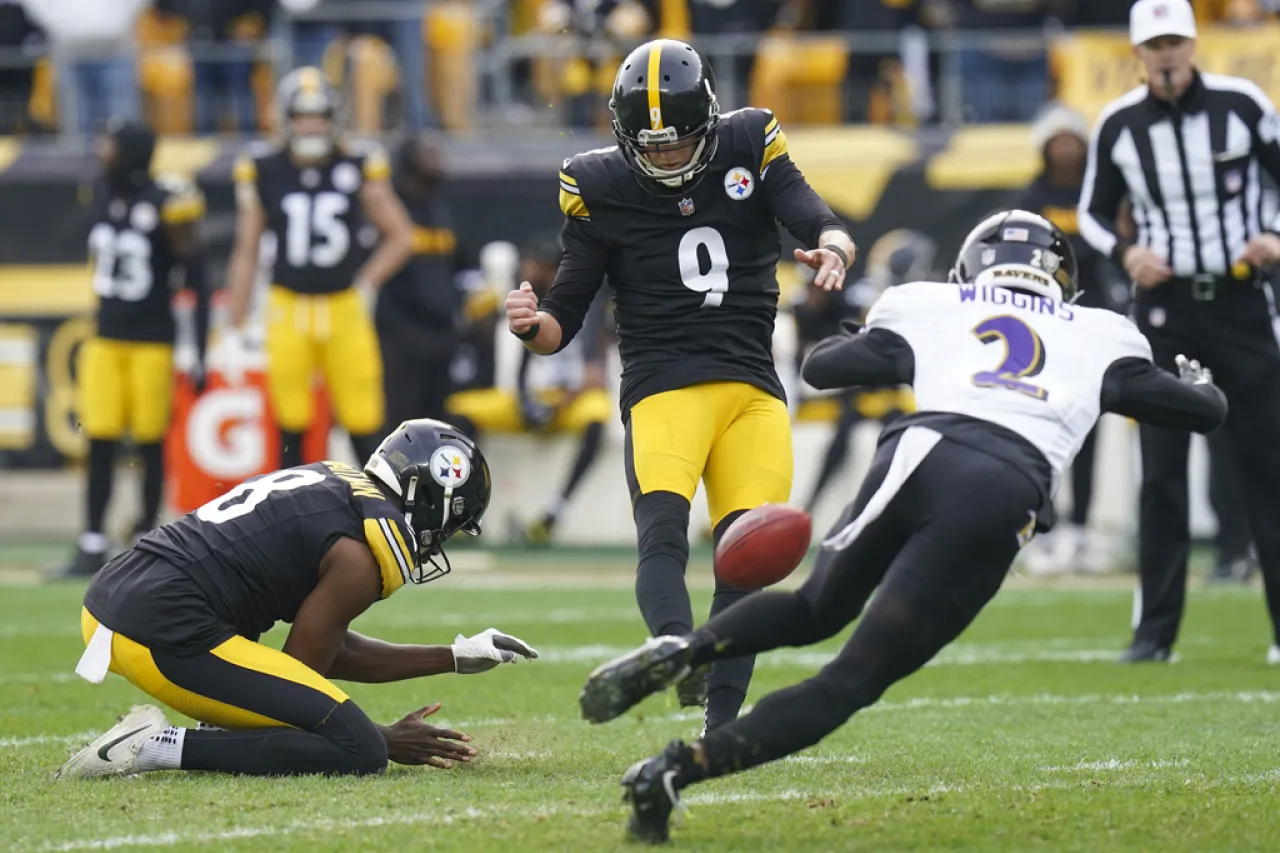 Steelers contienen a Lamar Jackson en victoria sobre Ravens