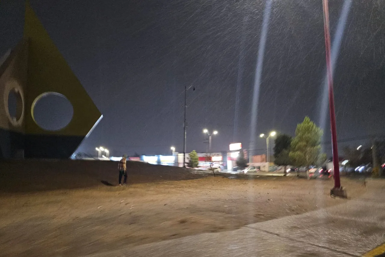 Arrecia lluvia al sur de la ciudad