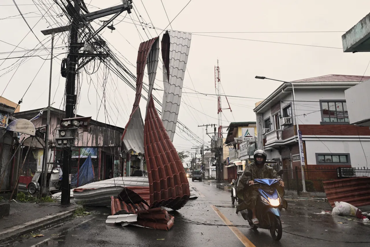 Tifón Man-yi deja 7 muertos en Filipinas