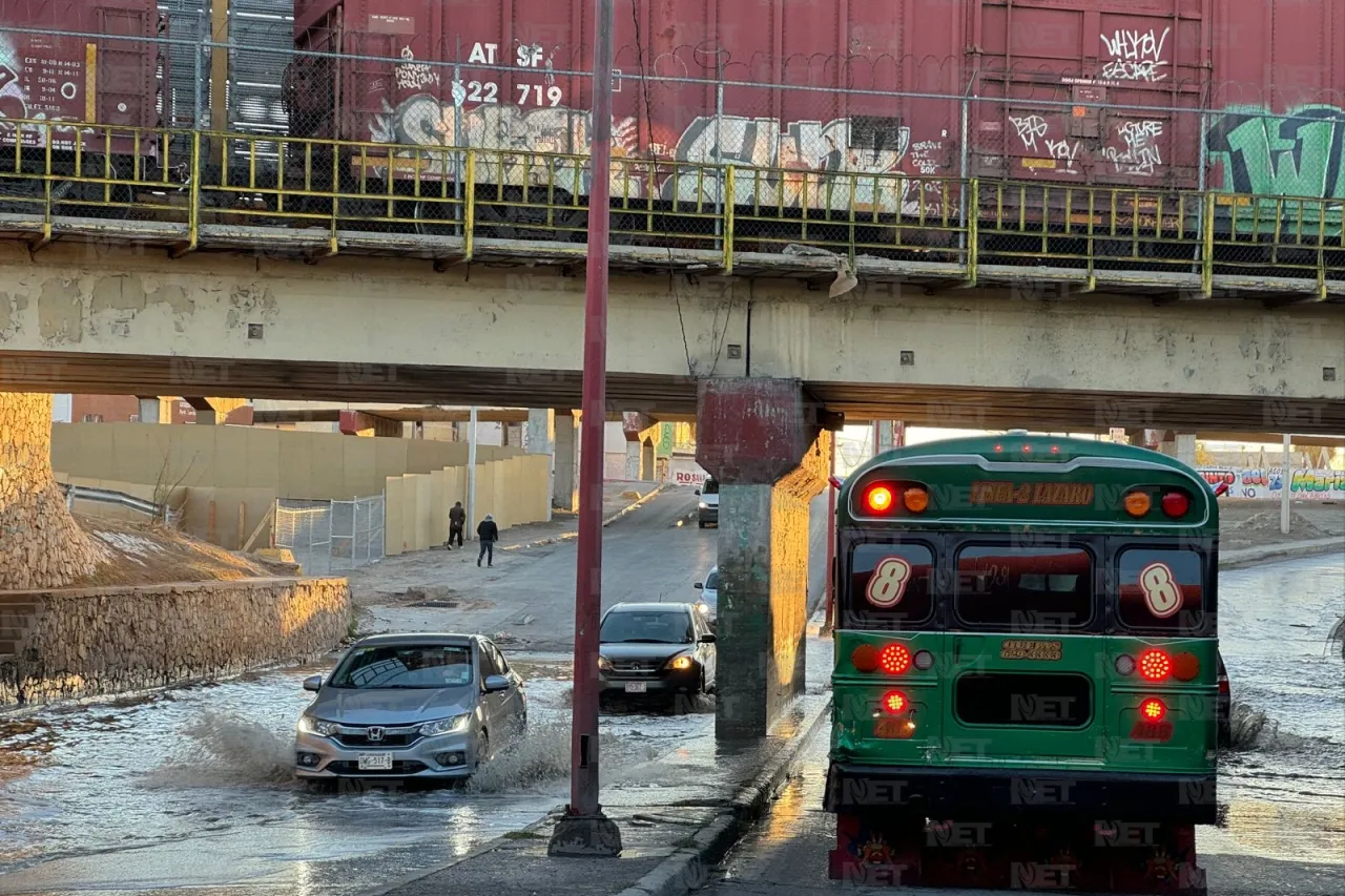 Pese a inundaciones, reabren paso a desnivel de la Insurgentes