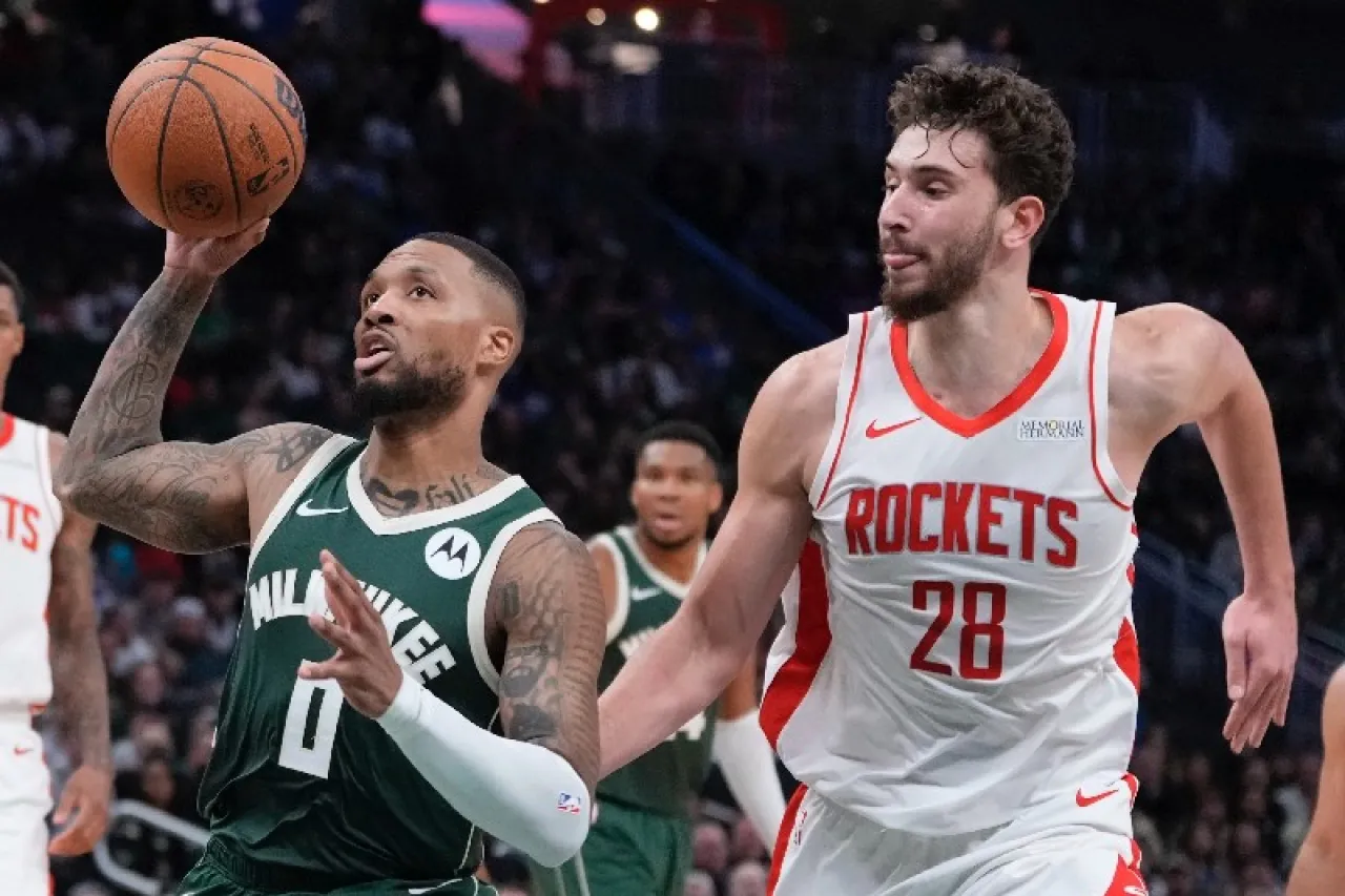 Damian Lilard 'amarra' triunfo para los Bucks sobre Houston