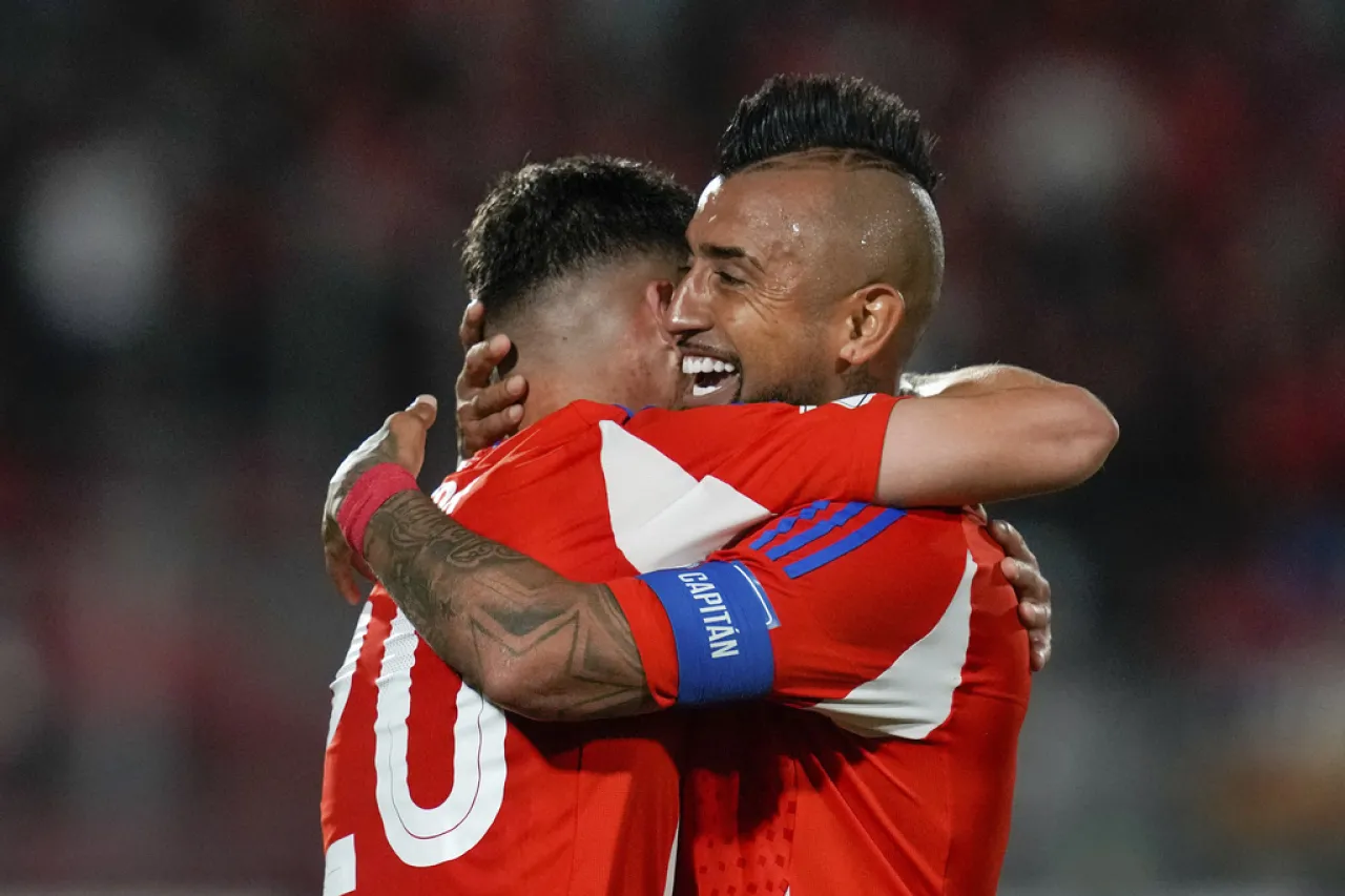 Chile golea a Venezuela y mantiene sueño mundialista