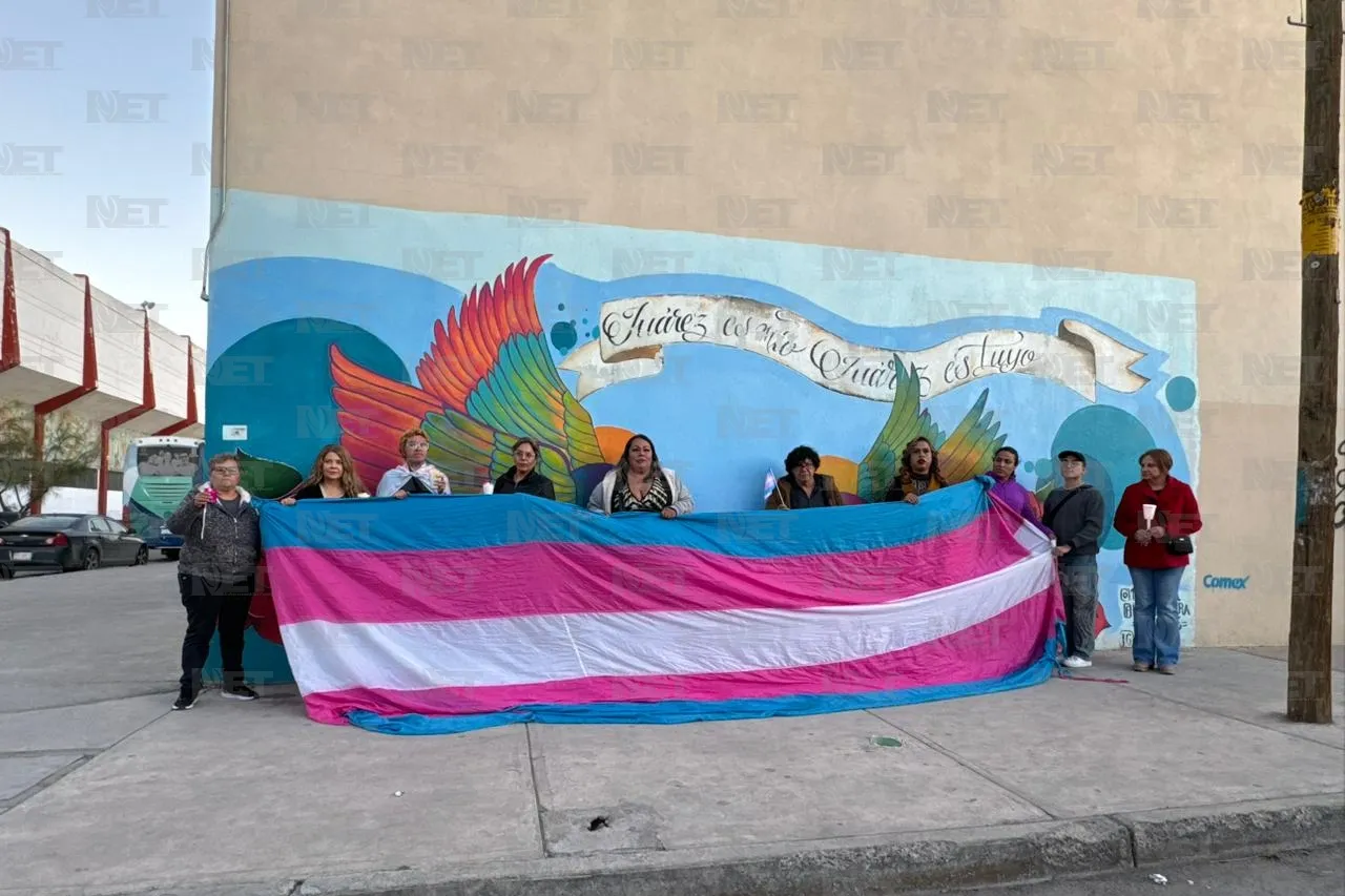 Realizan vigilia en memoria de víctimas de transfeminicidio en Juárez