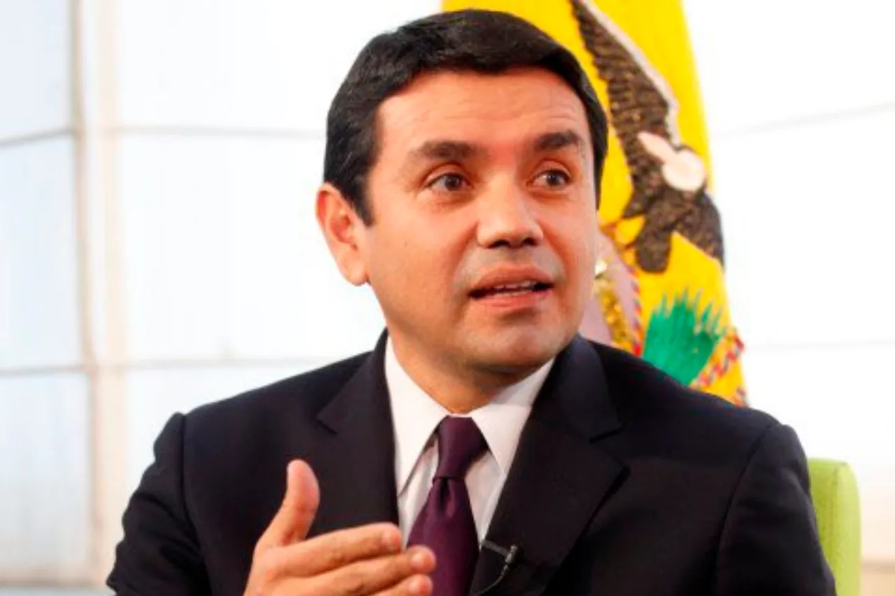 Detienen en México a exministro ecuatoriano pese a su condición de refugiado