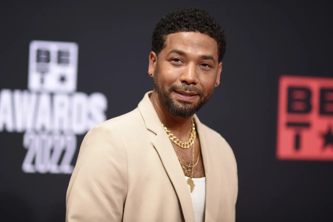 Anulan condena de Jussie Smollett por montar ataque y mentir a la Policía