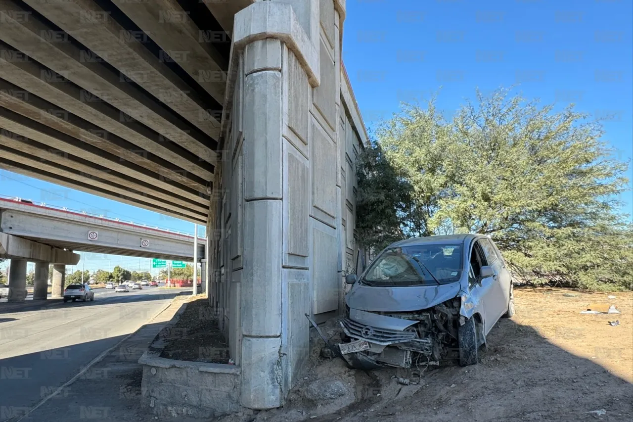 Choca en Pérez Serna y abandona su auto