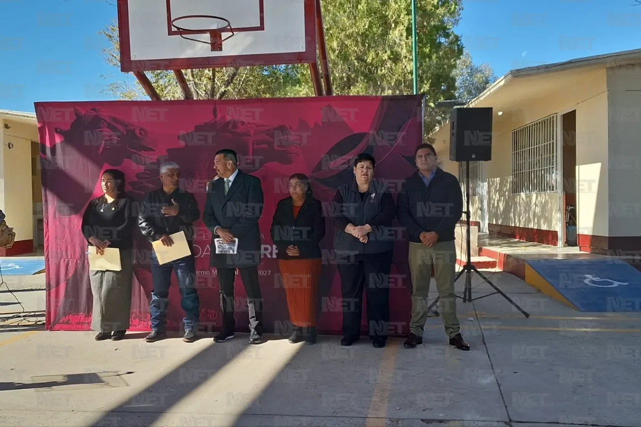 Entrega alcalde obras en escuelas del poniente