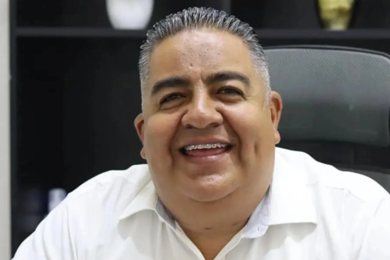 Renuncia tesorero de municipio en Michoacán tras acusaciones de trata en EU