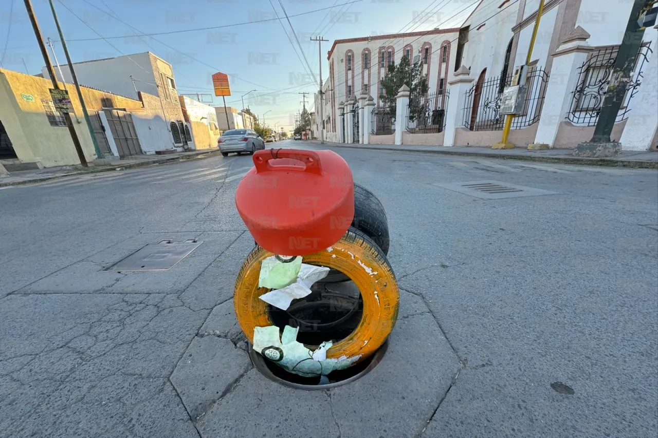 Baches y alcantarillas sin tapa: así puedes reportarlas y reclamar por daños