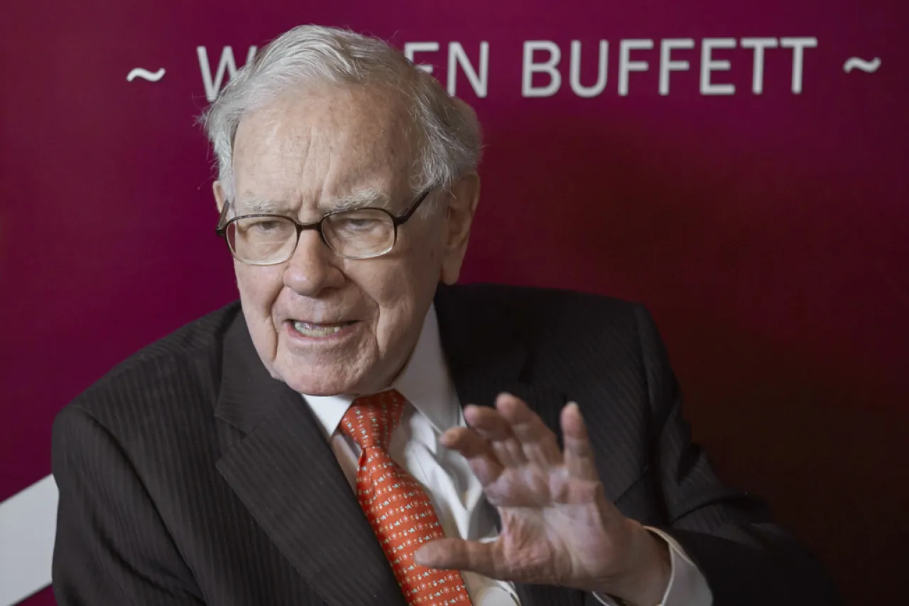 Buffett dona miles de millones de dólares y detalla su plan sucesorio