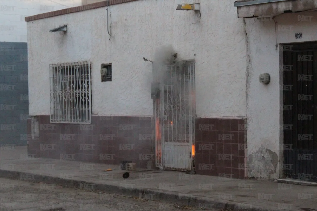 Fuego consume vivienda en El Barreal