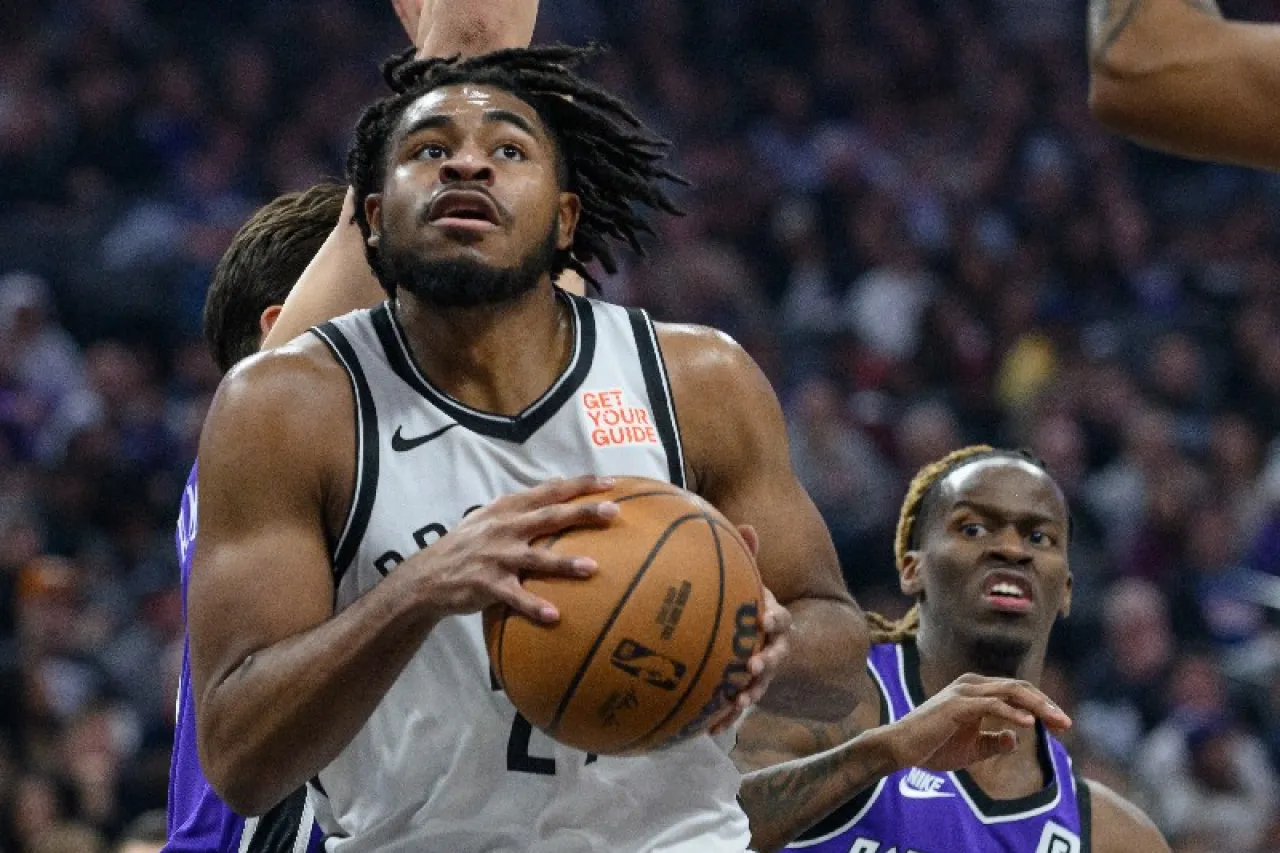 Sacramento saca ventaja y supera a los Nets