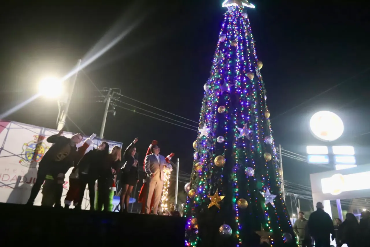 Darán regalos, bolos y sorpresas en encendido de árbol navideño del suroriente