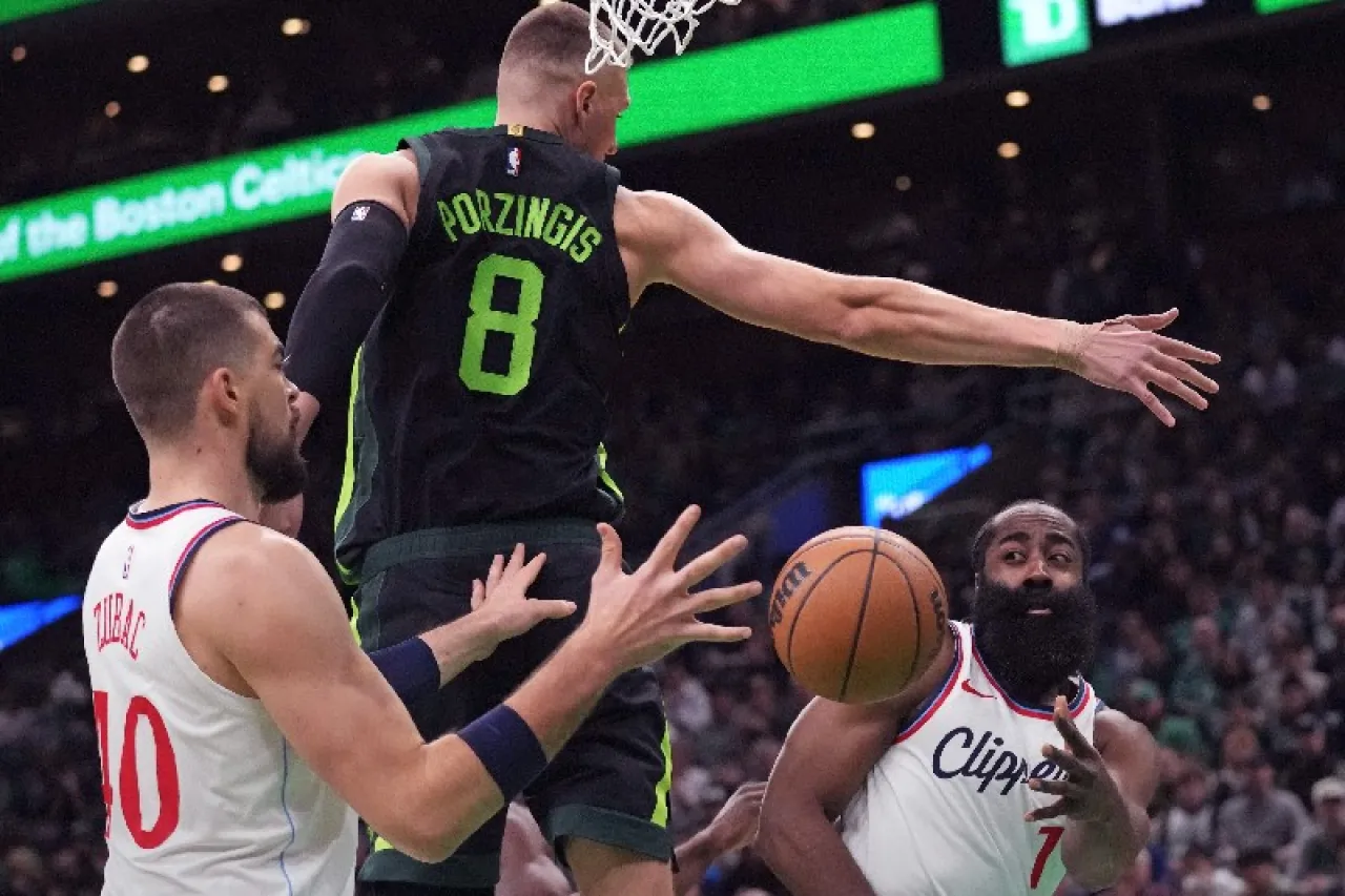 Celtics saca la aplanadora y aplasta a los Clippers