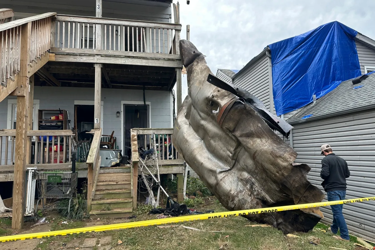 Residentes demandan a planta de Kentucky tras explosión en vecindario