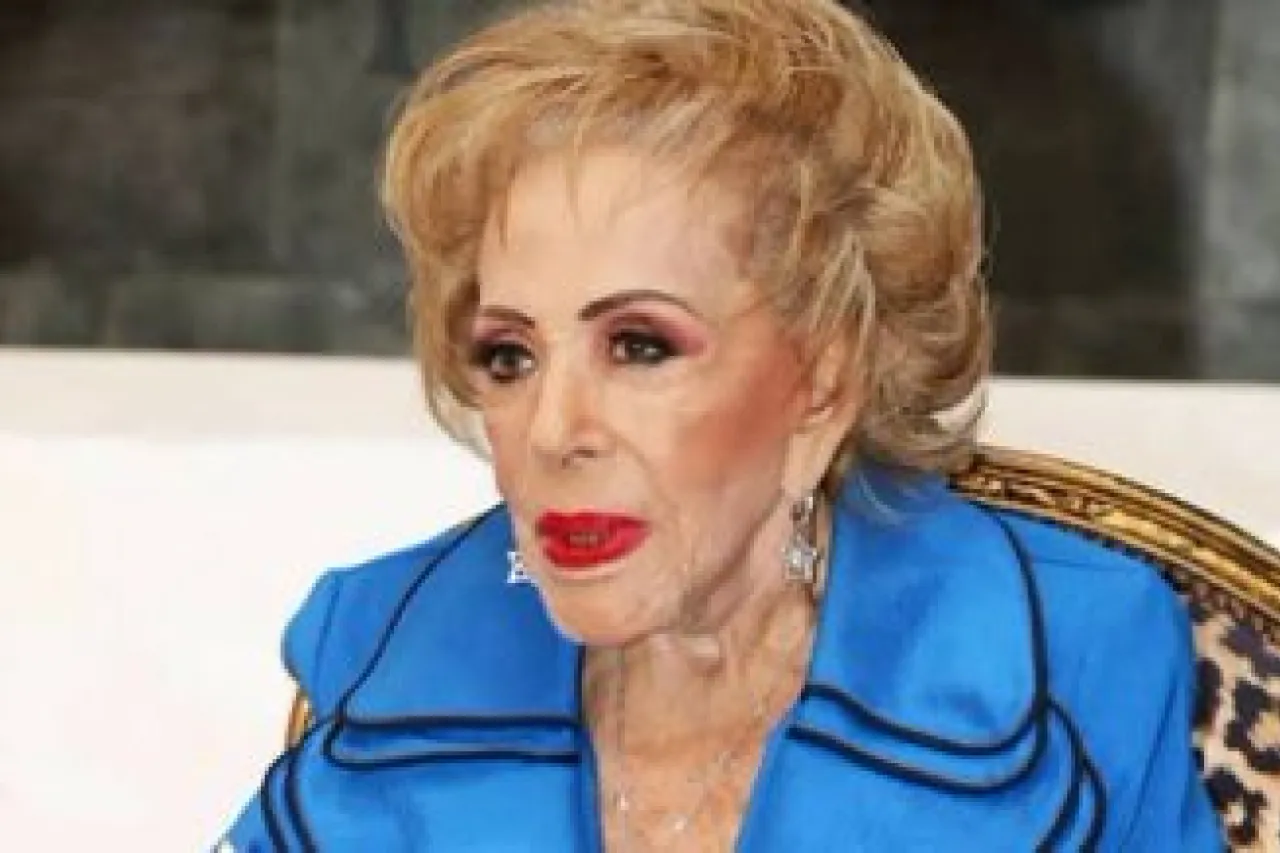 Reportan grave a Silvia Pinal