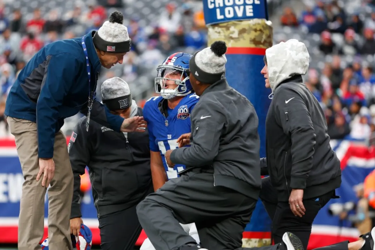 Tommy DeVito es duda con Giants para el Thanksgiving vs Cowboys