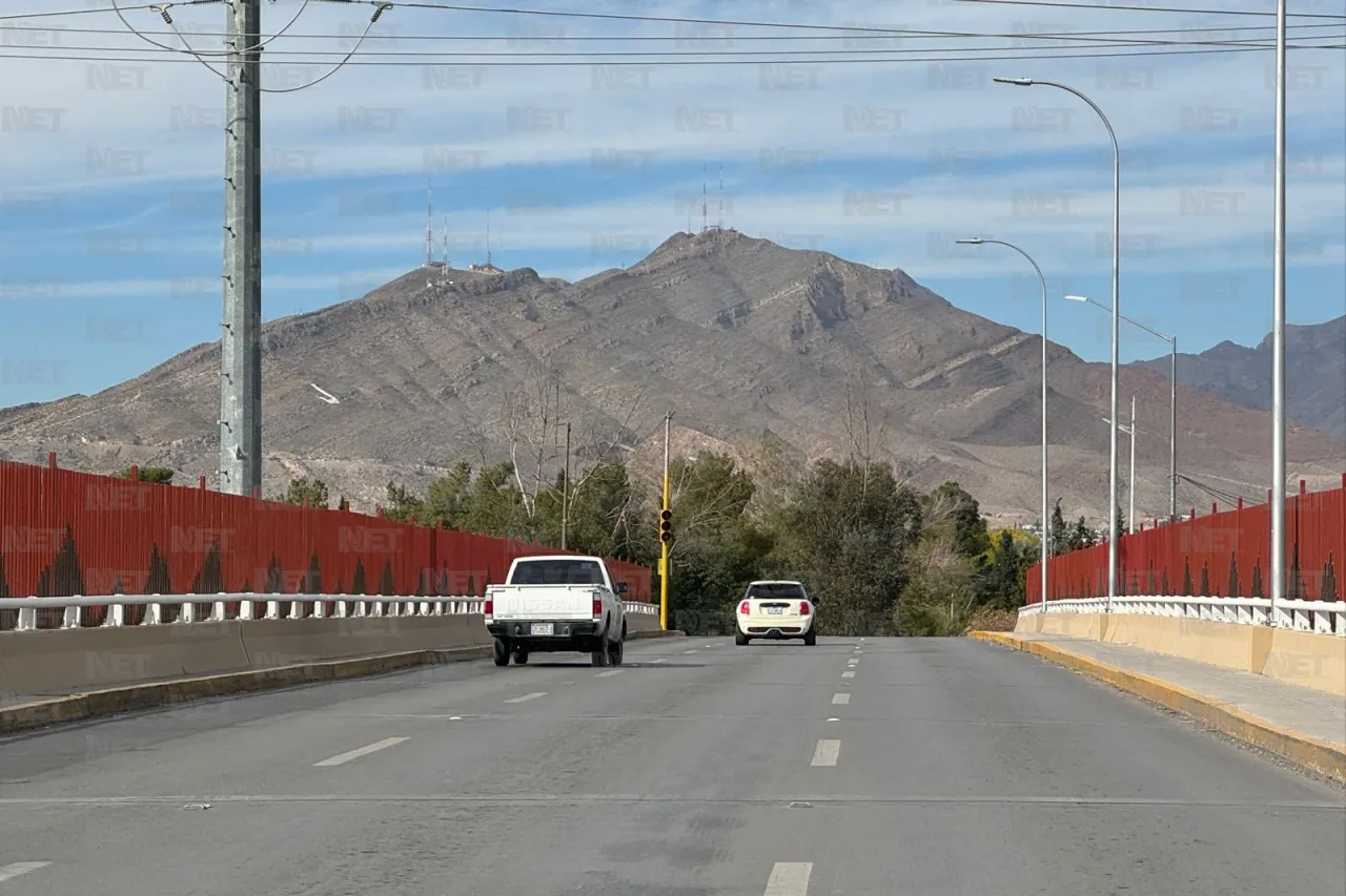 Cruces internacionales siguen vacíos por festivo en El Paso