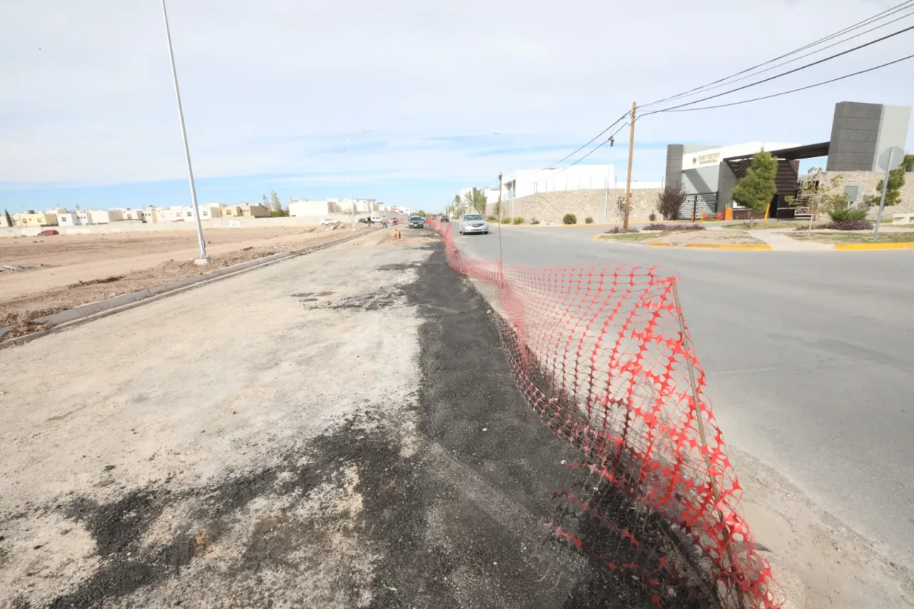 Construyen la calle Del Pórtico en el sector Valle del Sol