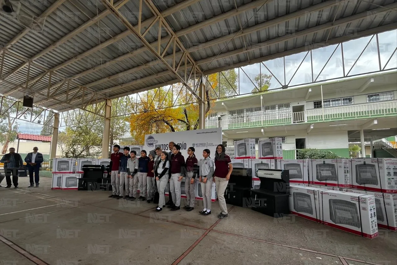 Encabeza Maru entrega de 614 calentones para escuelas de educación básica