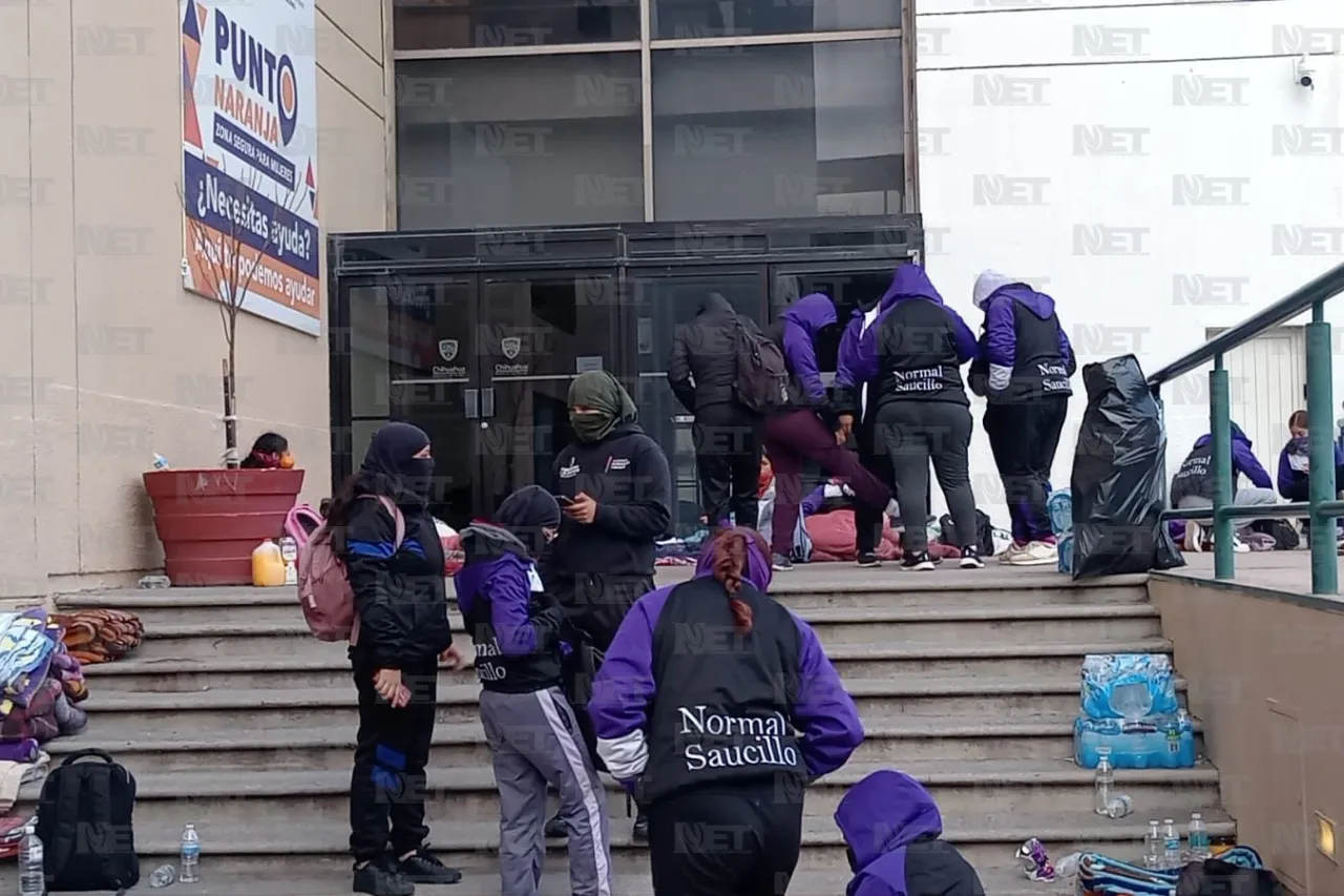 Continúan normalistas con manifestación en Saucillo