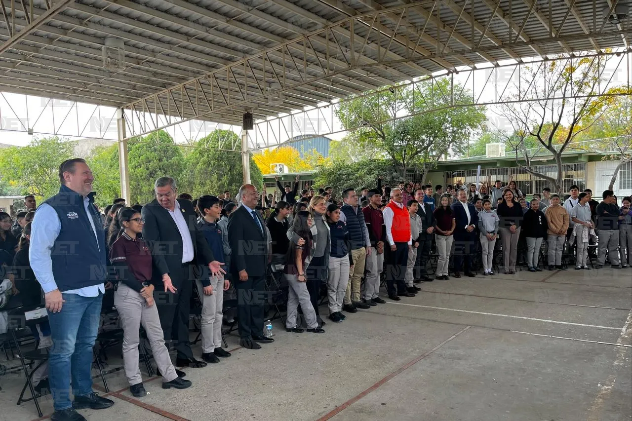 Encabeza Maru entrega de 614 calentones para escuelas de educación básica