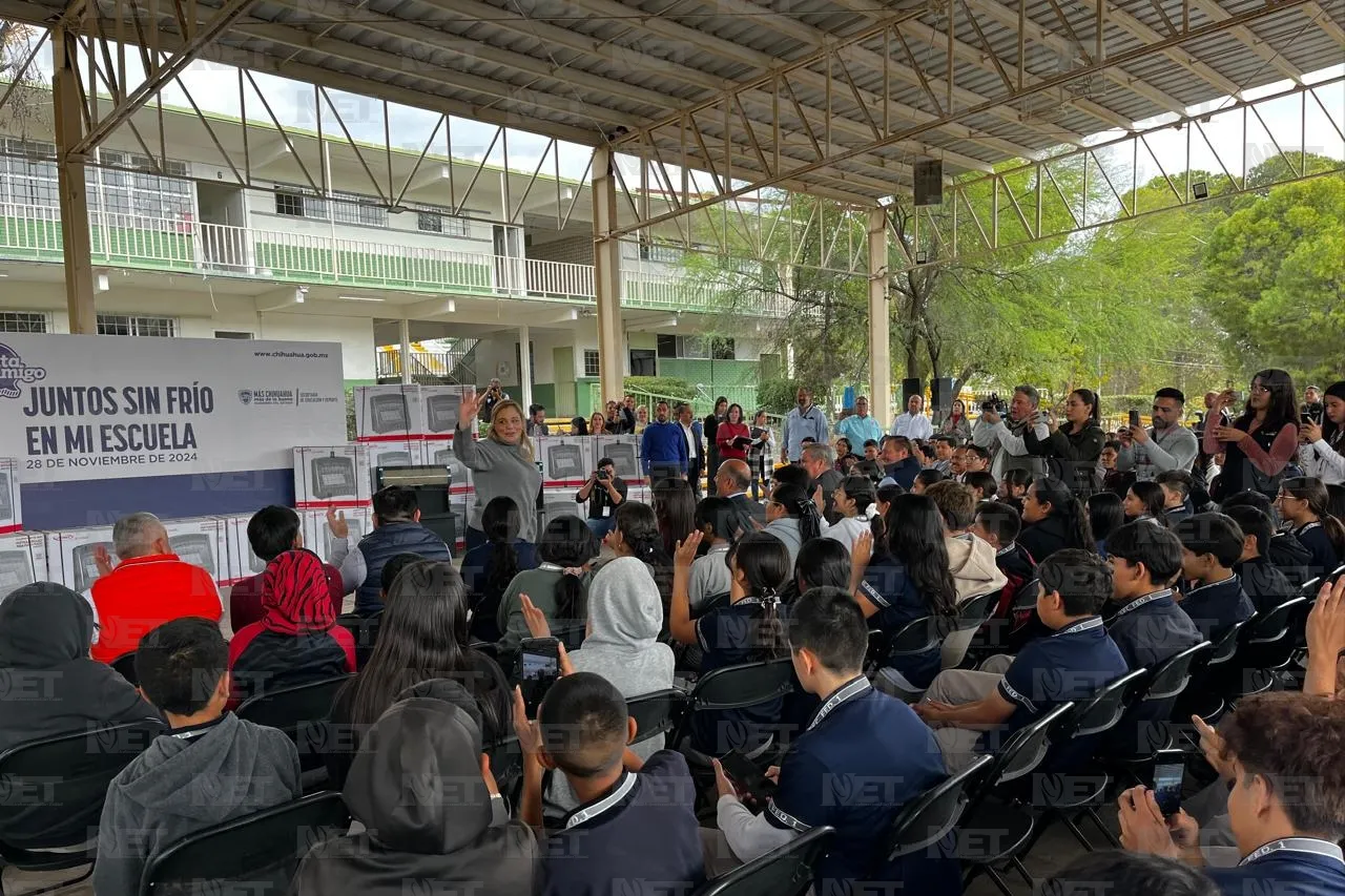 Encabeza Maru entrega de 614 calentones para escuelas de educación básica