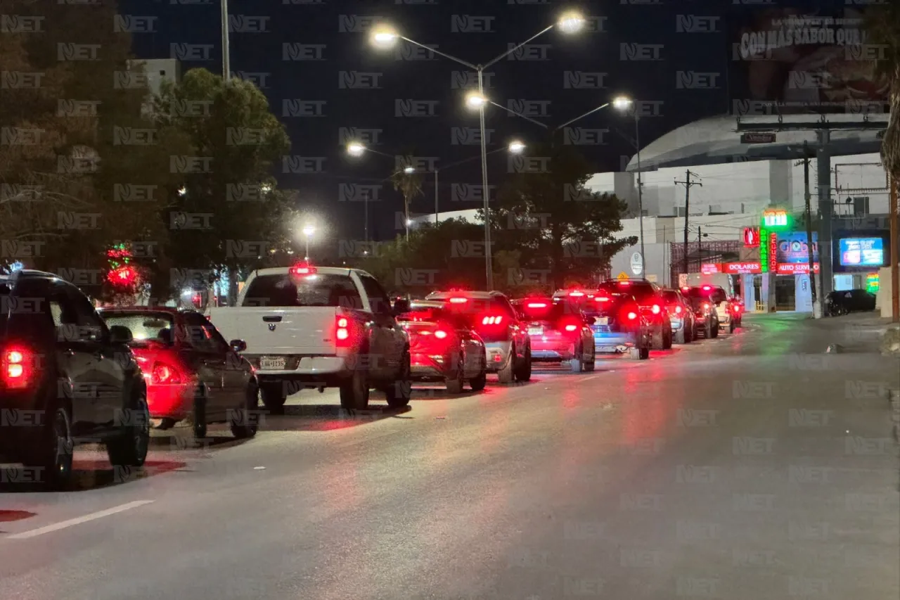 A comer pavo: Largas filas en Puentes Internacionales