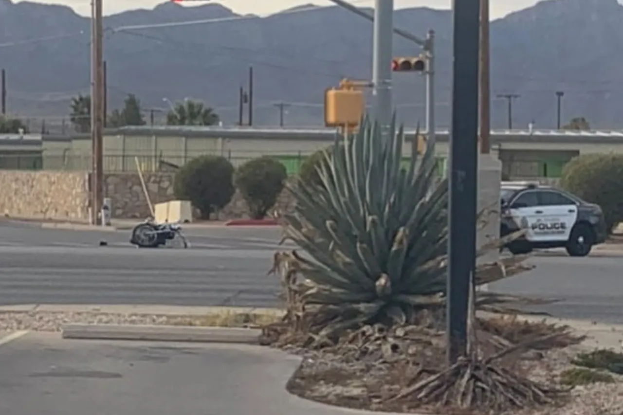 Muere motociclista en accidente en El Paso