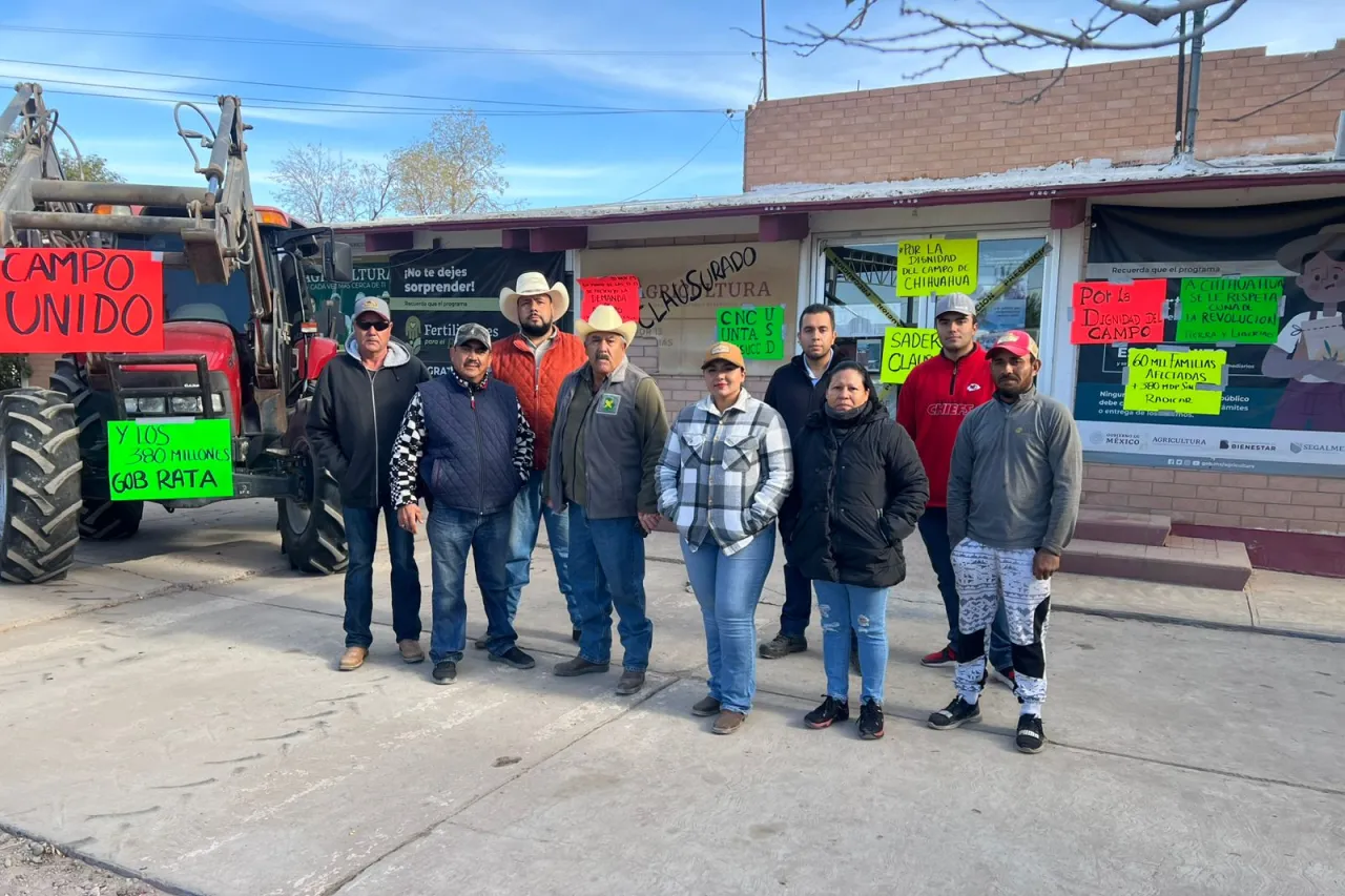 Se unen campesinos del estado a cierre de dependencias federales