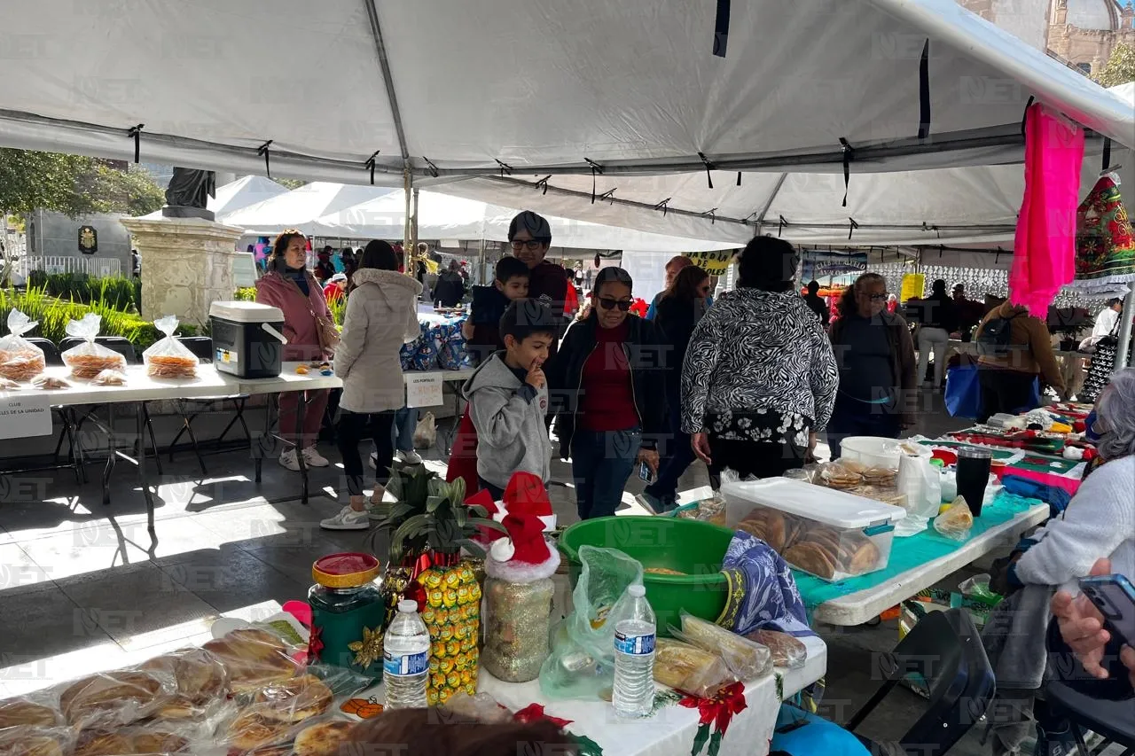 Gran afluencia en Bazar Navideño de 'abuelitos' en Chihuahua