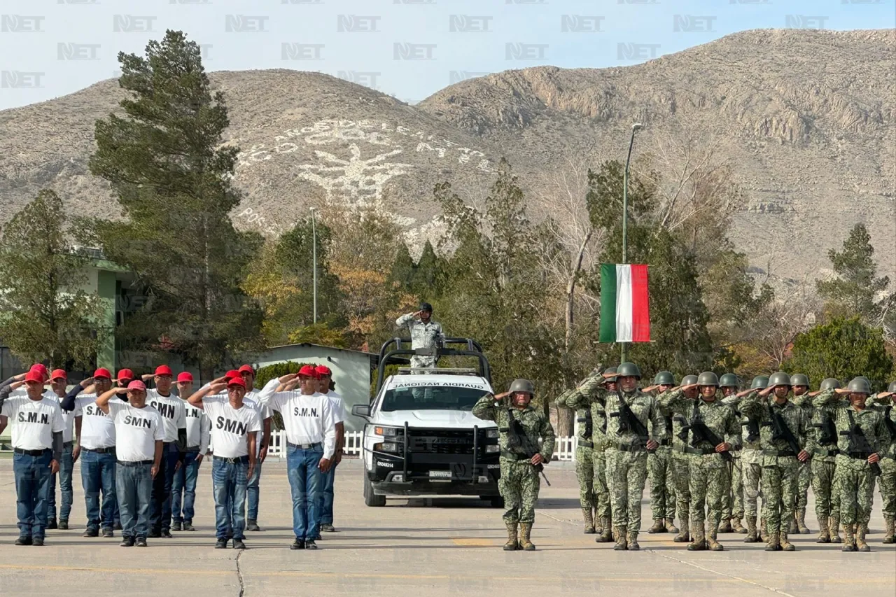 Liberan cartilla militar 363 elementos, siete son mujeres