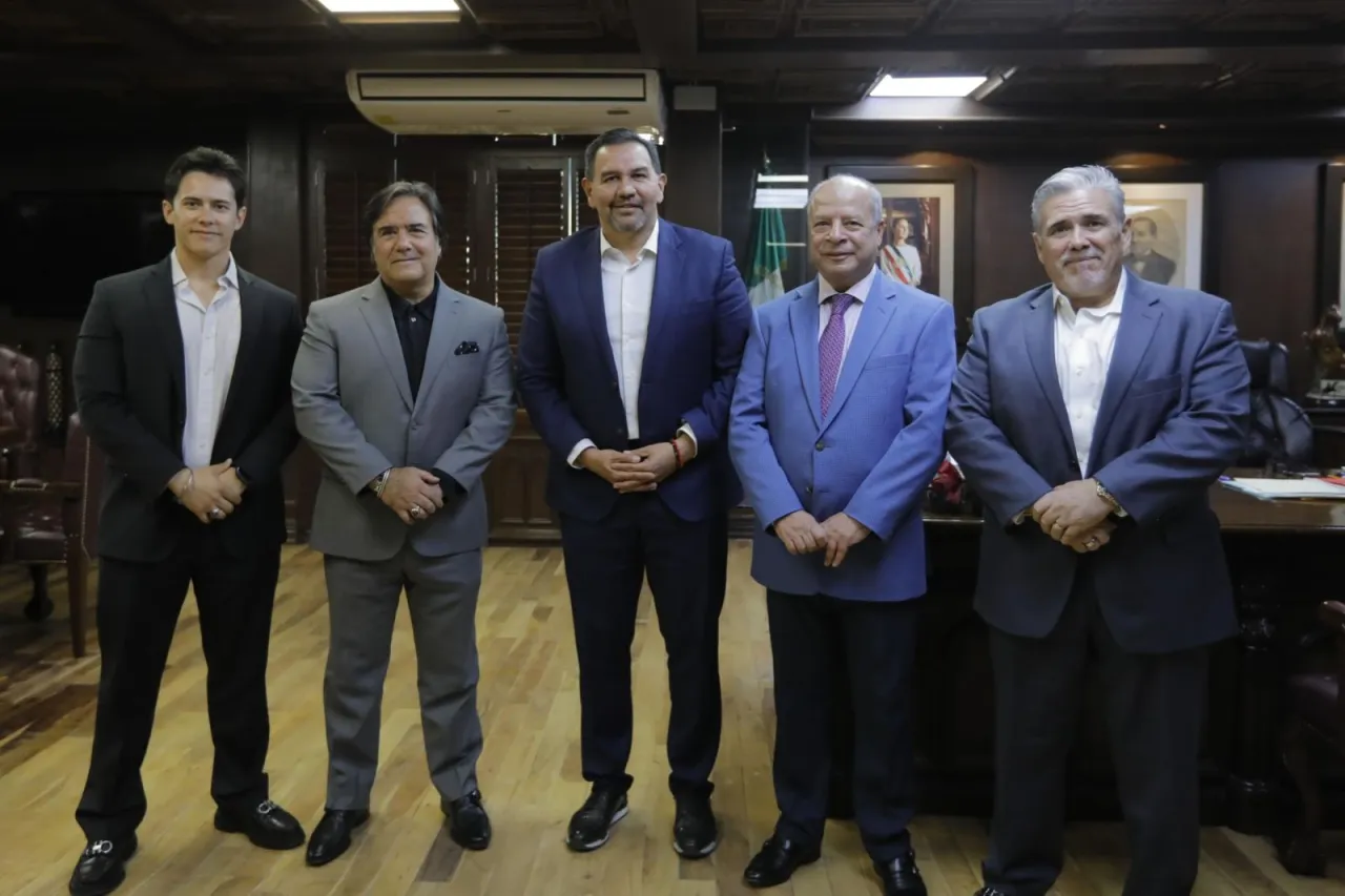 Visita embajador de Marruecos al alcalde Cruz Pérez Cuéllar