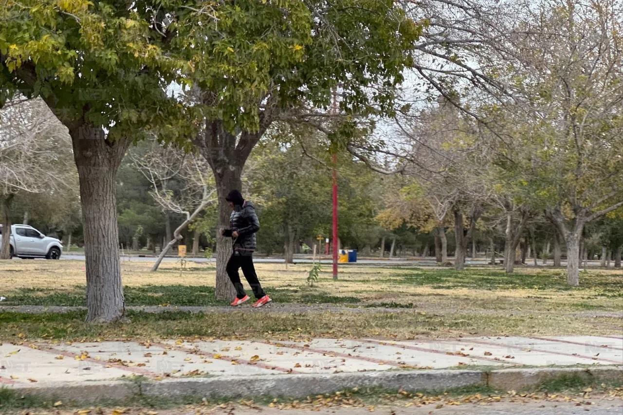 Clima perfecto, acuden juarenses a El Chamizal para ejercitarse