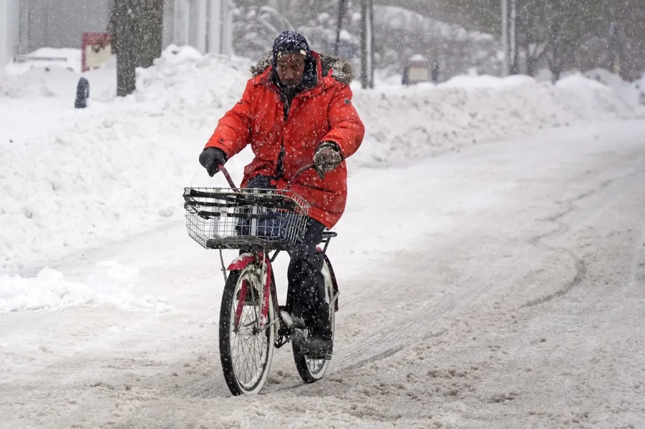 Lagos de EU se congelan; prevén más frío y nieve para el país