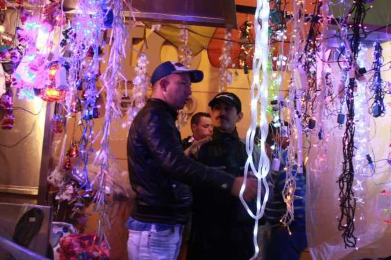 Llaman a vendedores de artículos navideños a tramitar permisos en Juárez