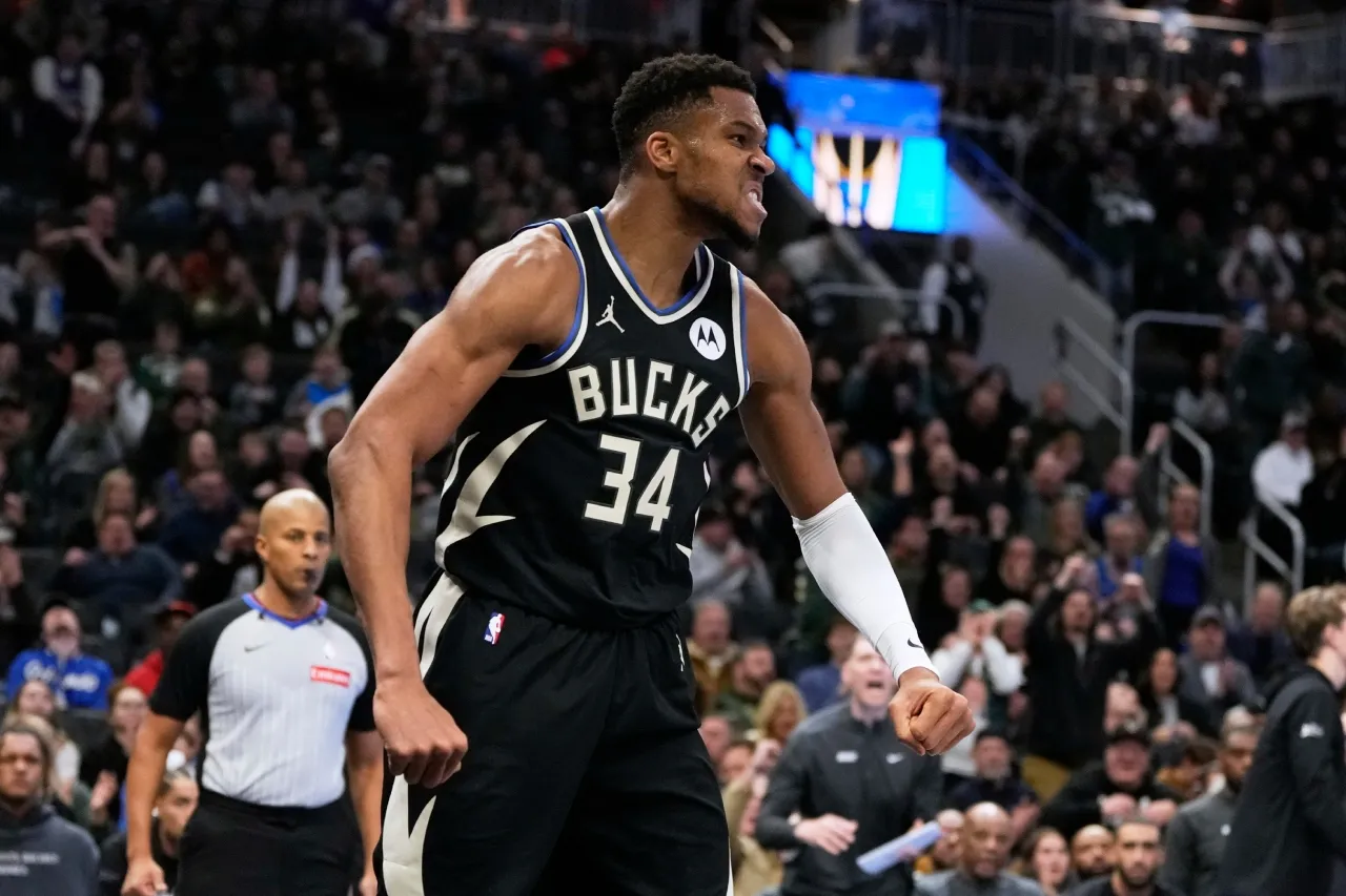 Bucks vencen a Magic y regresan a las semifinales de la Copa NBA en Las Vegas