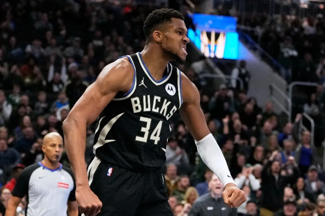 Bucks aplacan al Magic y se meten a semis de la NBA Cup