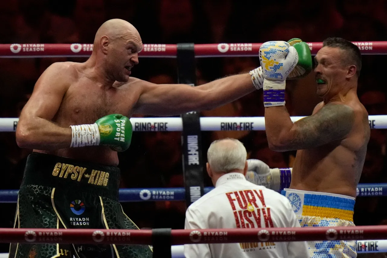 Tyson Fury promete menos payasadas y más golpes a Usyk en la revancha