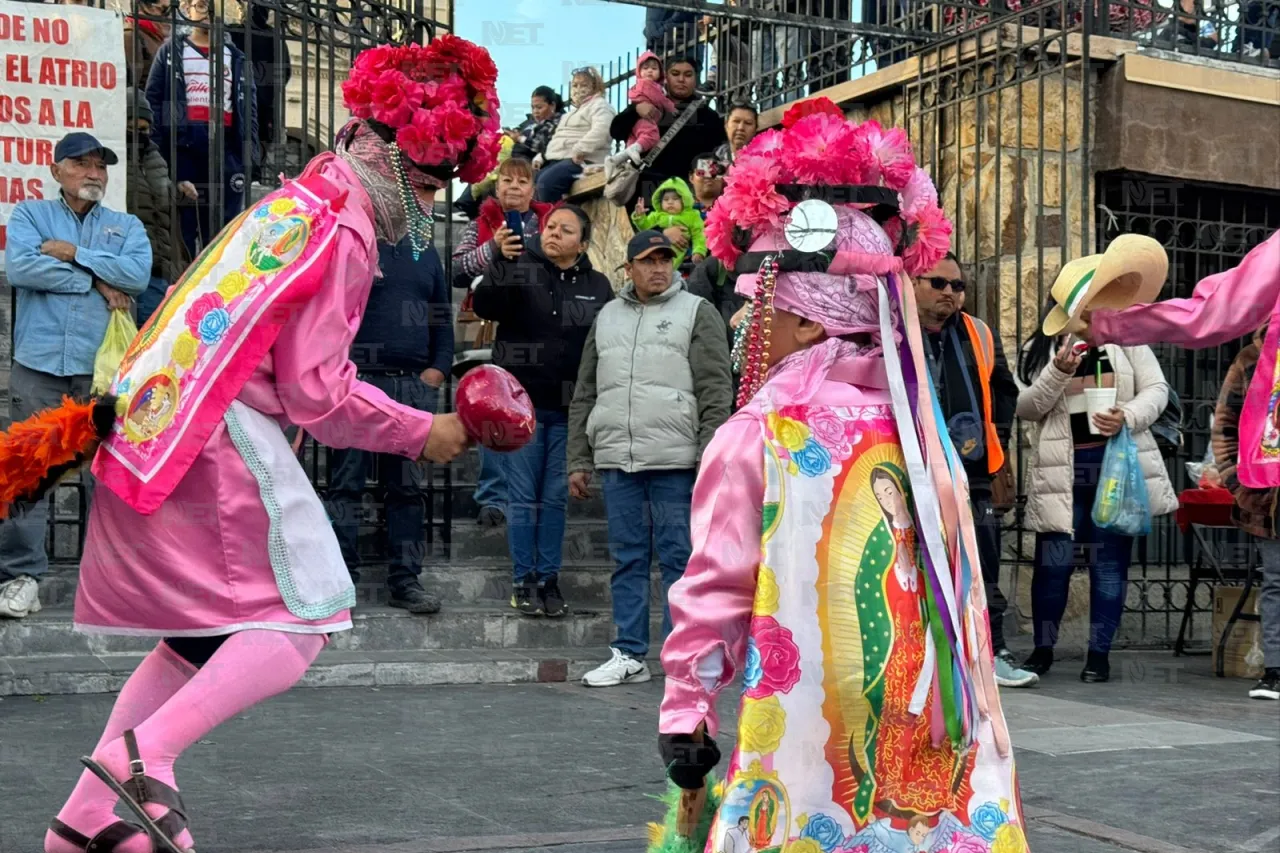 Tadeo le danza a la Virgen de Guadalupe desde que aprendió a caminar