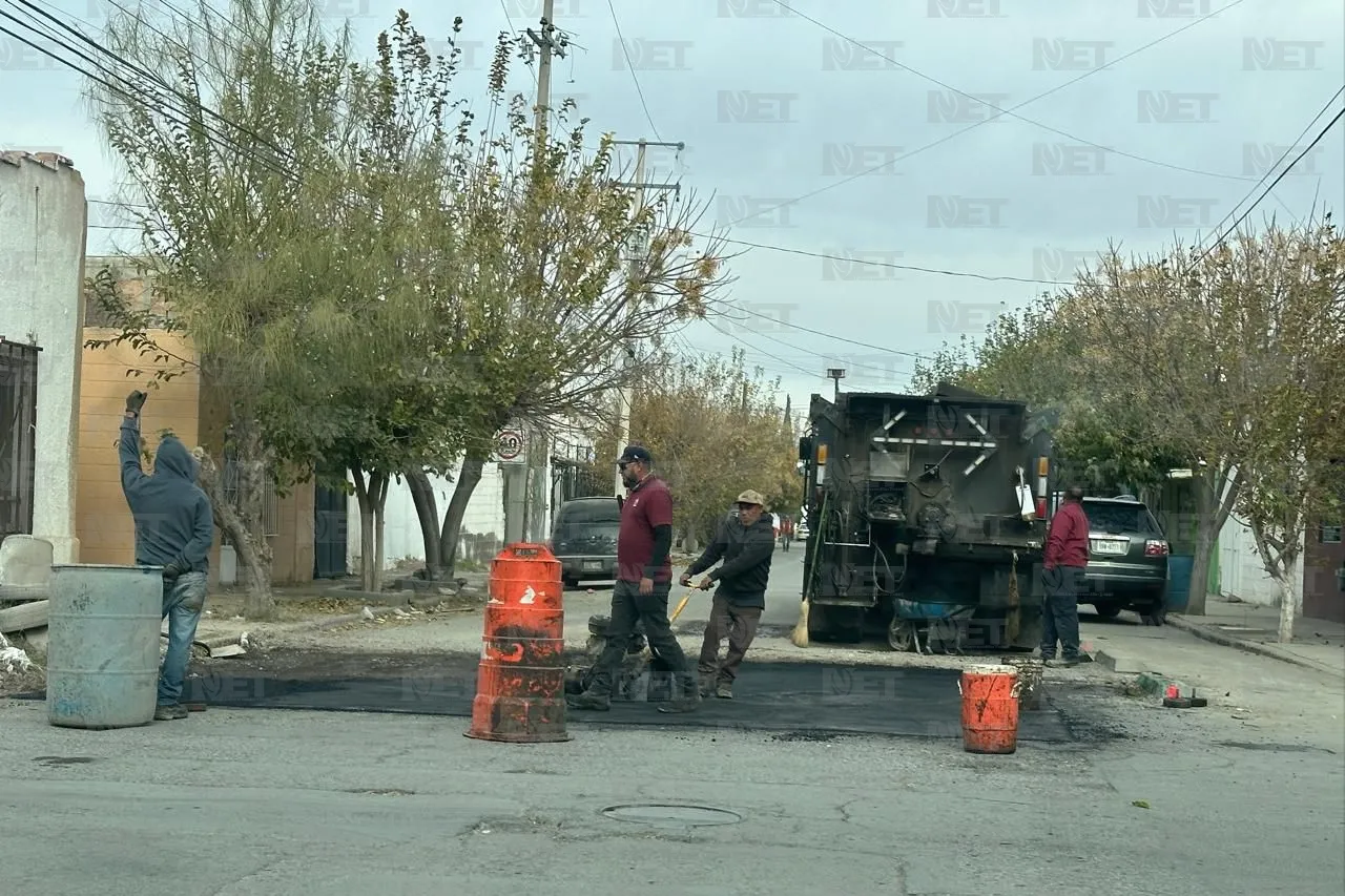 Arreglan cruce afectado por baches y aguas negras