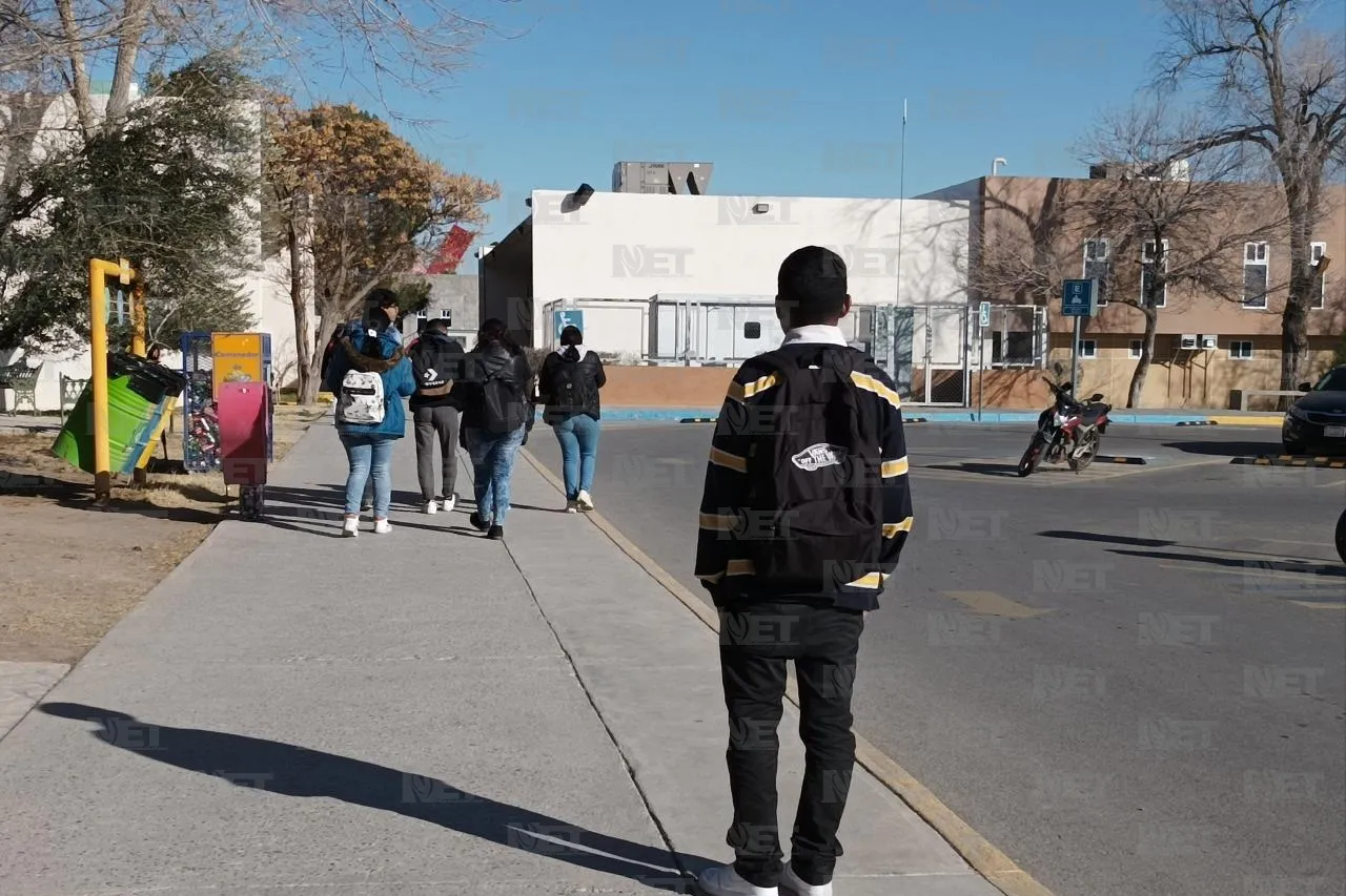 Estos alumnos reciben hoy su pago de la beca Benito Juárez