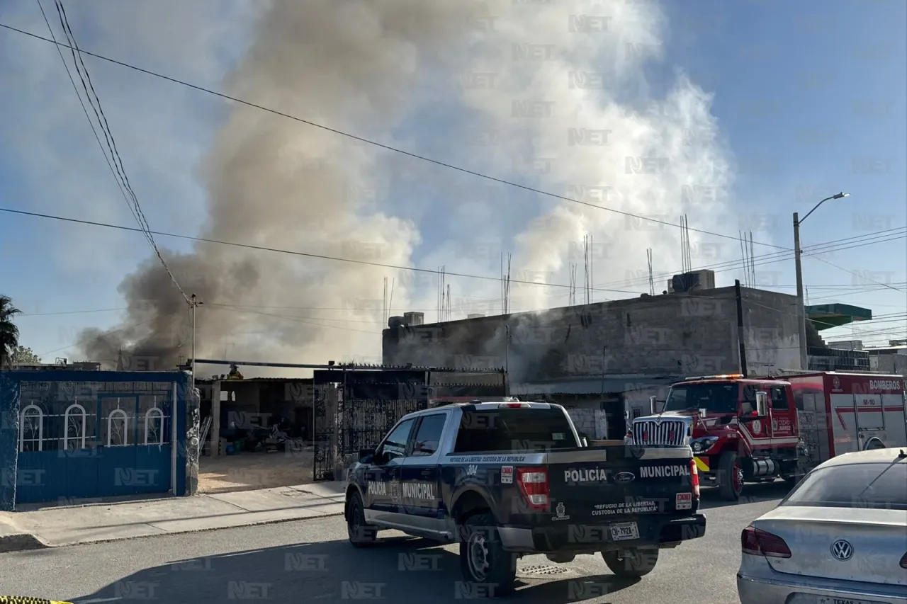 Juárez: Quema de cuetes provoca incendio en dos viviendas