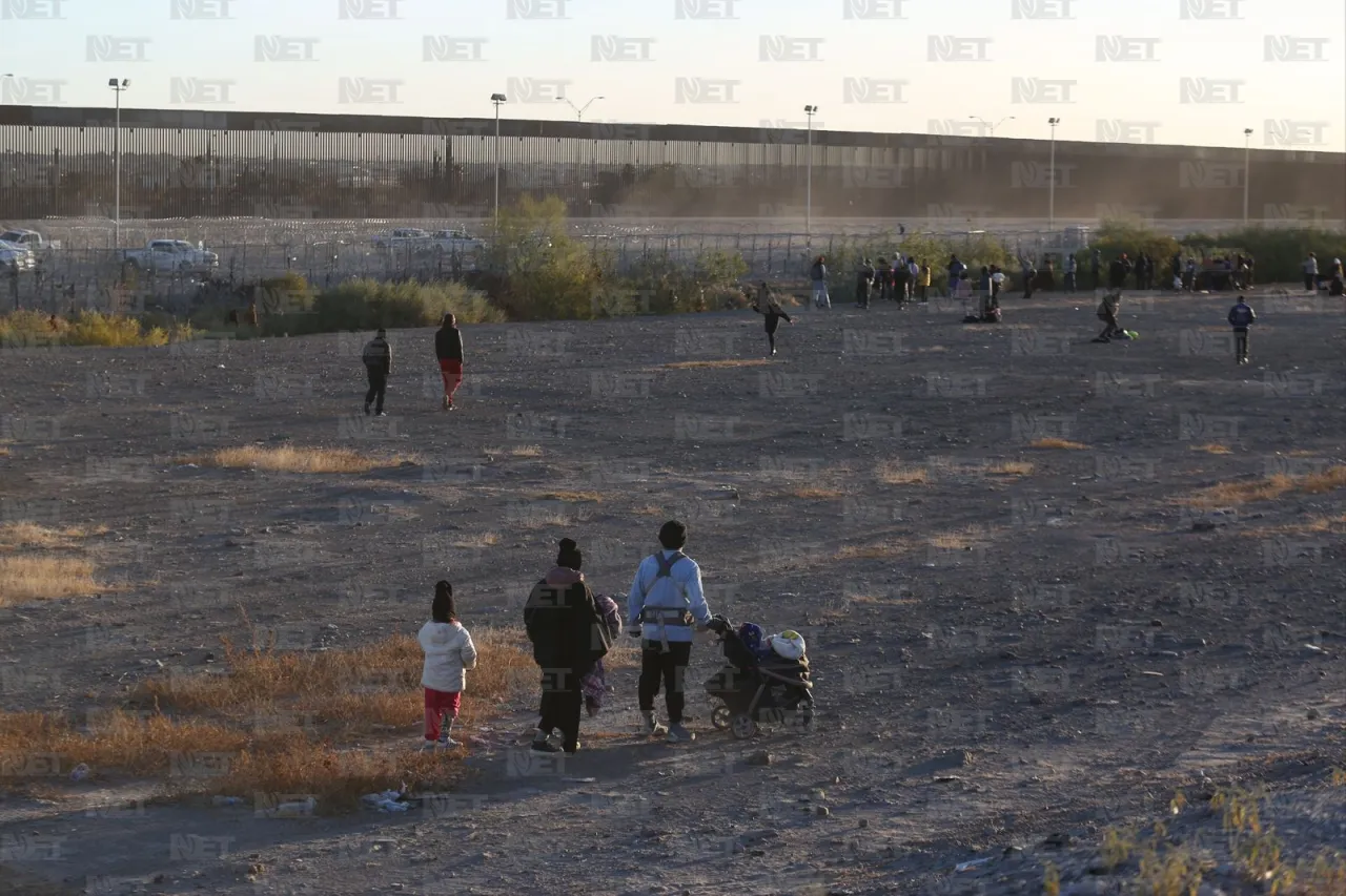 Dispersan con gas lacrimógeno a migrantes que trataban de cruzar a ELP