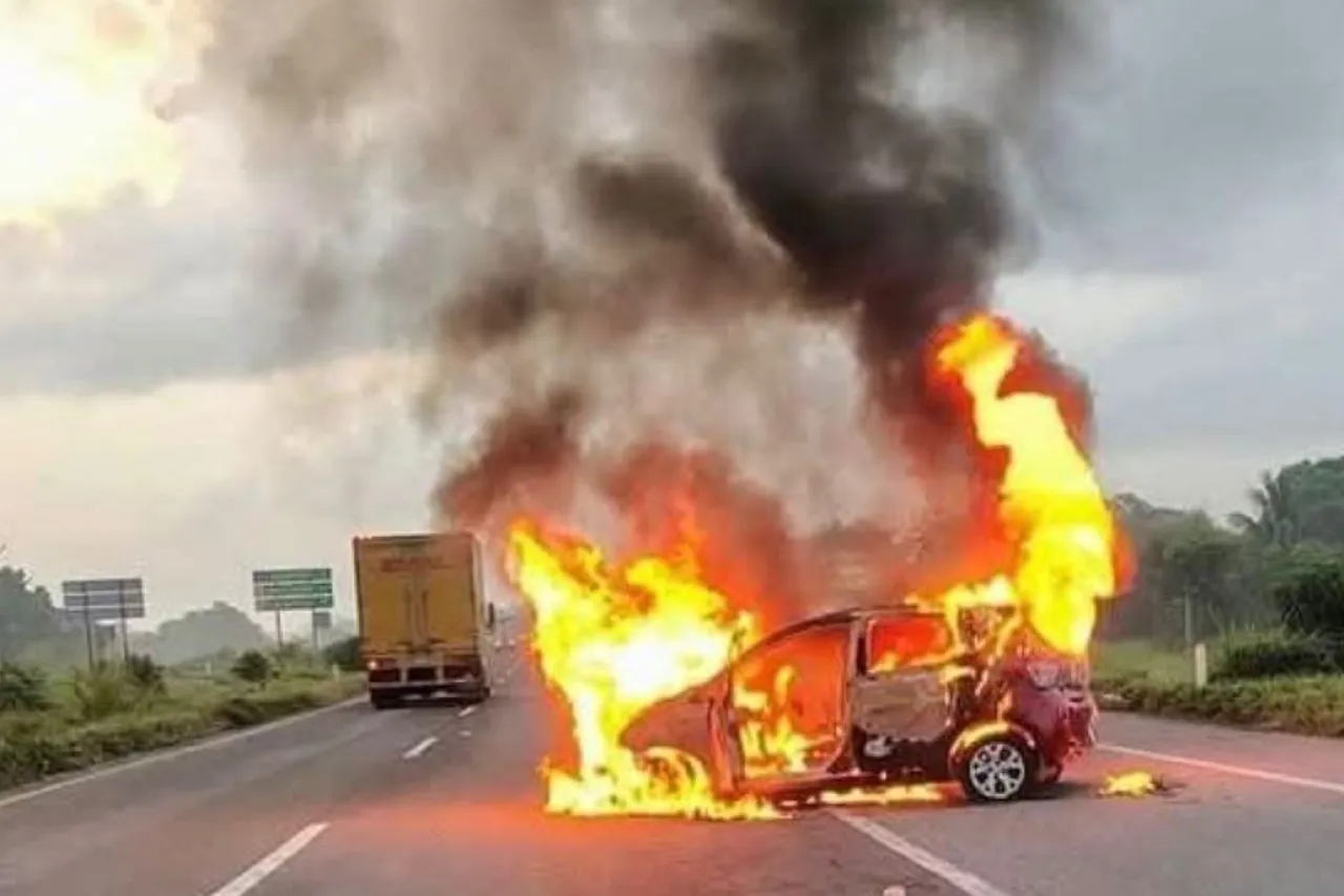 Video: Reportan motín en penal de Tabasco; queman vehículos en las calles