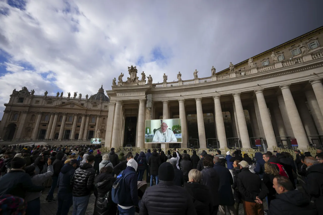 El papa Francisco pide alto al fuego en todos los frentes